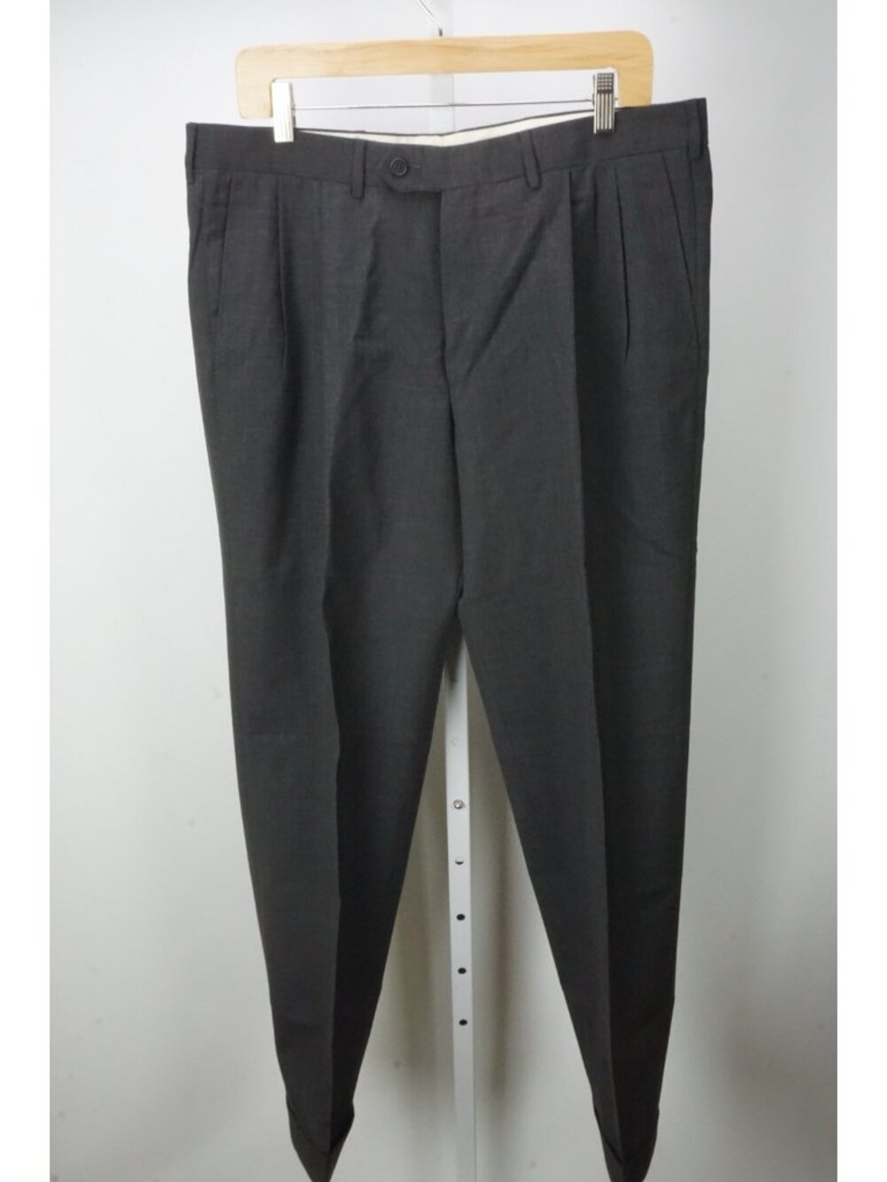 Corneliani Lem Solid Gray 100% Wool Mens Dress Pants Sz 52 EU BRAND NEW